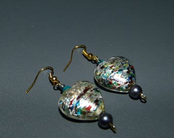 BO stone speckled white heart beads
