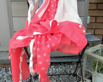 Light orange, cream scarf and pompom. Striped orange, cream, blue and orange scarf taupe.grand, Pom Pom. Echarpe.Etole.Fetes.Cadeau.Maman.
