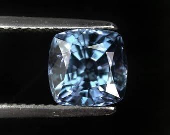 3.0 ctw. alexandrite color change loose gemstone.