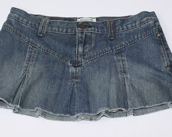 Abercrombie & Fitch women's Denim skirt size 2