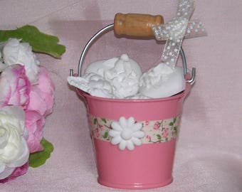 Mini bucket with fragrant decorations