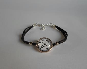 Black lame leather bracelet, cabochon star
