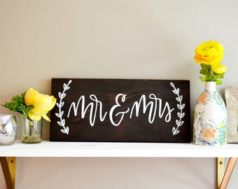 Mr and Mrs Sign | Mr and Mrs Wedding Sign | Bride and Groom Sign | Mr and Mrs Wood Sign | Mr and Mrs Table Sign | 8x16 | Wedding Decor
