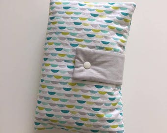 pouch tucks diapers and wipes