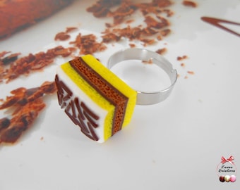 Neapolitan Adjustable ring