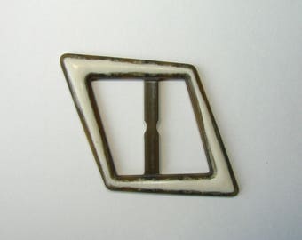 Buckle belt, parallelogram, 55 x 56 mm, beige and off-white plastic.