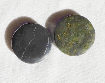 Set of 2 Mexico - o - pendants 1 round jade jade cabochons