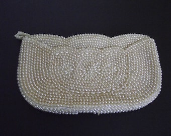 Vintage pearlescent beaded evening clutch