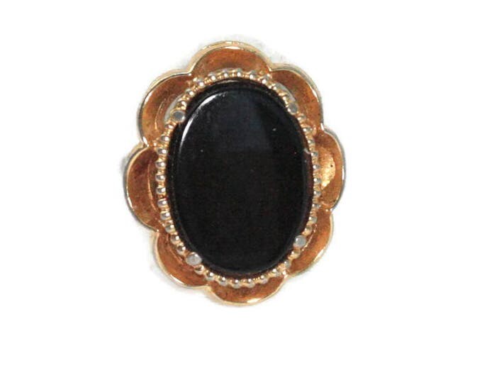 Black Glass Ring Oval Face Gold Tone Scalloped Frame Signed Napier Adjustable Vintage