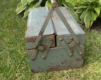 Vintage Cantilever DWC Metal Tool Box Carrier