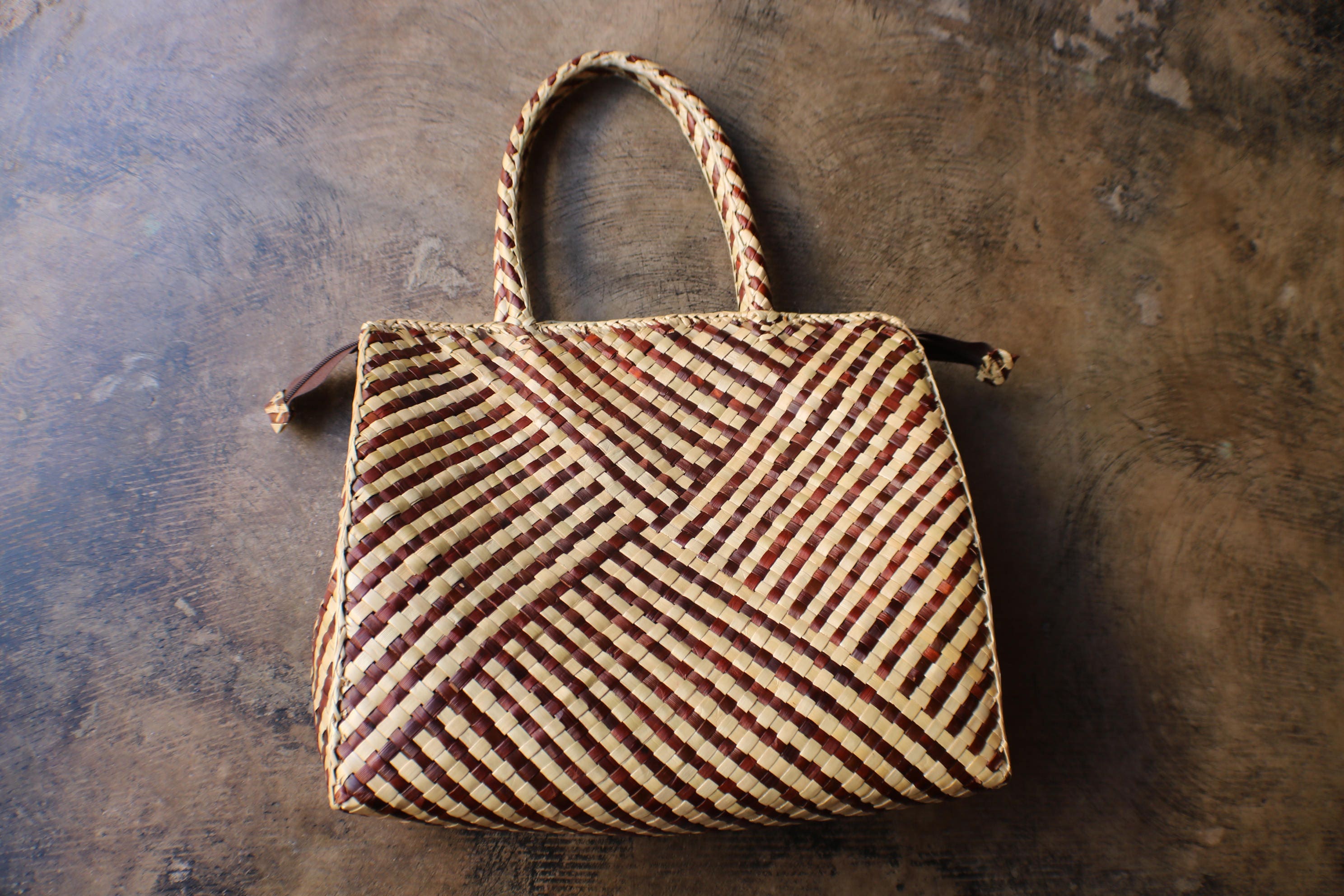 vintage woven purse