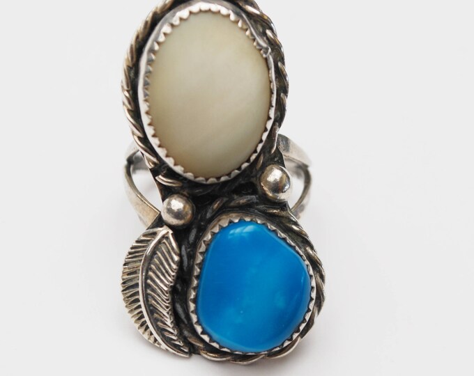 Sterling Ring - size 8 - Turquoise blue gemstone-White chacedony gemstone- silverleaf native American - Old Pawn southwestern