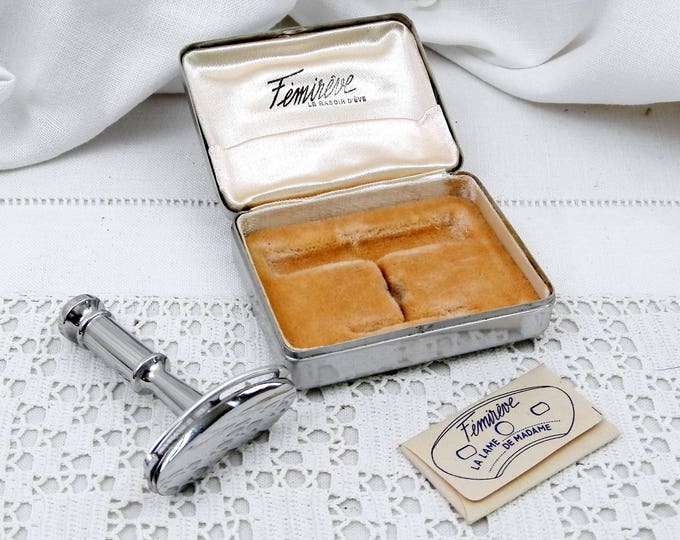 Vintage Unused Travel Folding Lady Safety Razor by Femireve from Paris in Engraved Metal Satin and Velvet Lined Box Complete with Blade,