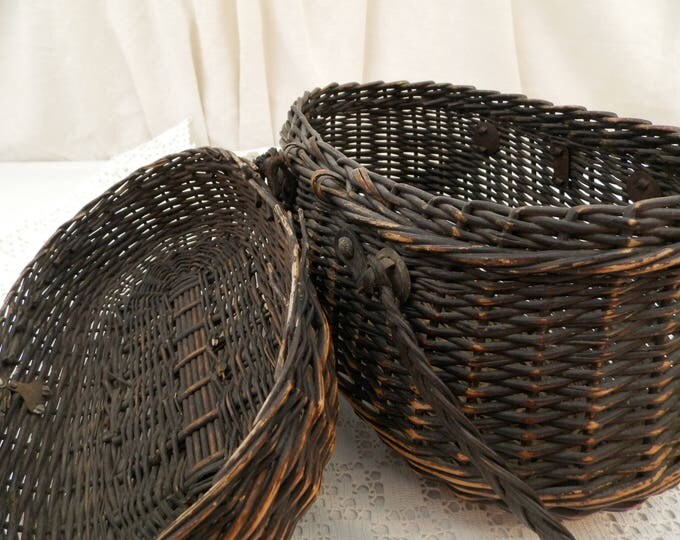 Antique French Black Wicker Lidded Basket, Market Basket for Eggs with Lid and 2 Handles from France, Traditional Victorian Shopping Decor