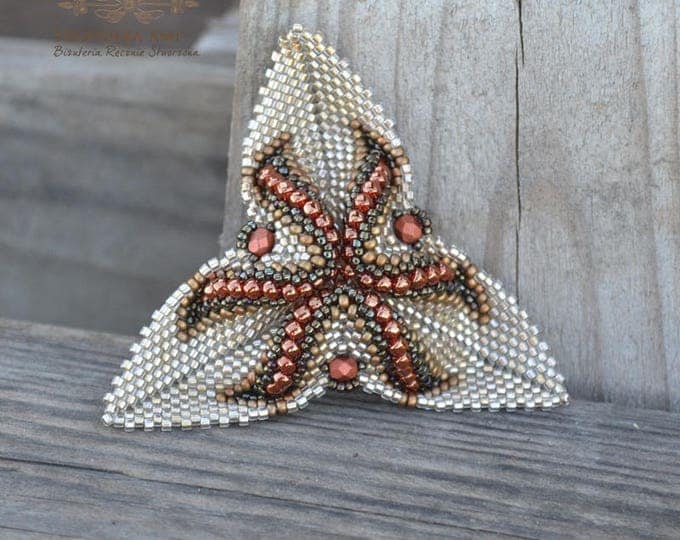 Triangle flower 3D brooch Clasp Decoration blouse Brooch with beads Triangle badge Beige brown red Pin seed beads Handmade gift for her