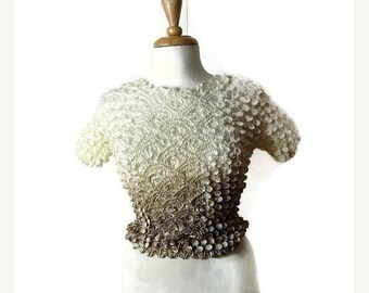 ON SALE Vintage Stretchy crinkly Popcorn Blouse from 90's/Beige/White*