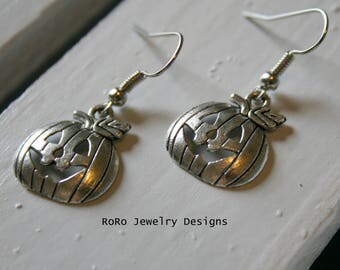 Small Pumpkin Earrings