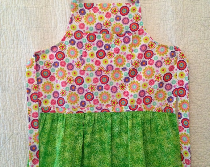 Multi Color Mod Floral Tween Apron. Lime Bib and Ruffle on Boho Adjustable Girl's Apron. Matching Larger Apron Available