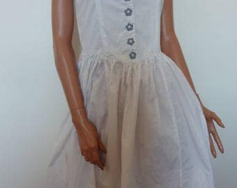 Vintage RENE DERHY White Cotton Sundress Corset French Gingham Floral Applique Daisy Buttons Summer Frock Full Skirt
