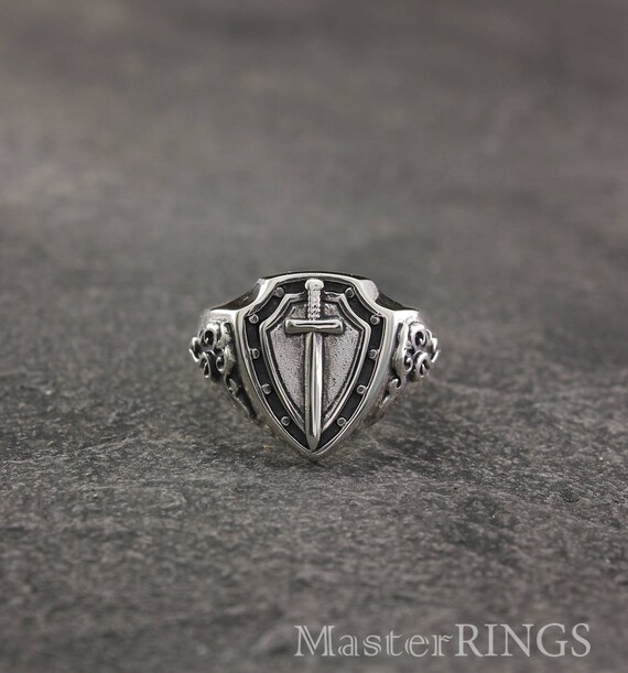Knight's signet ring in silver Sword silver ring Men
