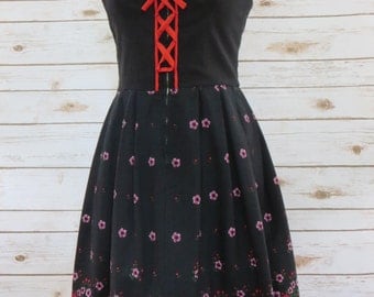 Vintage Folk Art Floral Print Dress Bohemian/Peasant Style