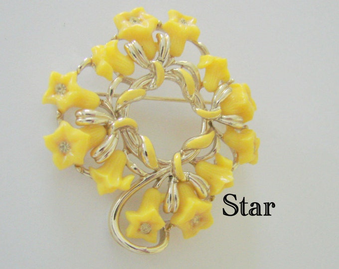 50s Designer Signed STAR Yellow Celluloid Rhinestone Floral Brooch / Jewelry / Jewellery