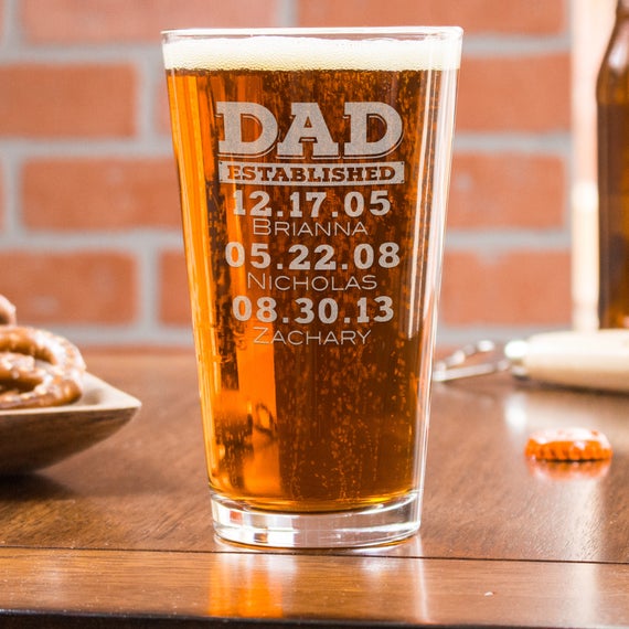 Love this personalized Dad pint glass