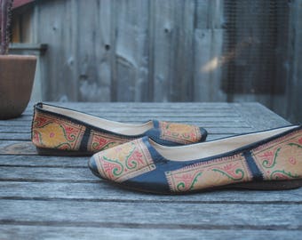 Lovely Vintage Handmade Painted Leather Flats, Women's Size 7.5-8