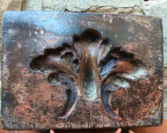 A beautifully carved 19th century Wooden Framemakers Mould