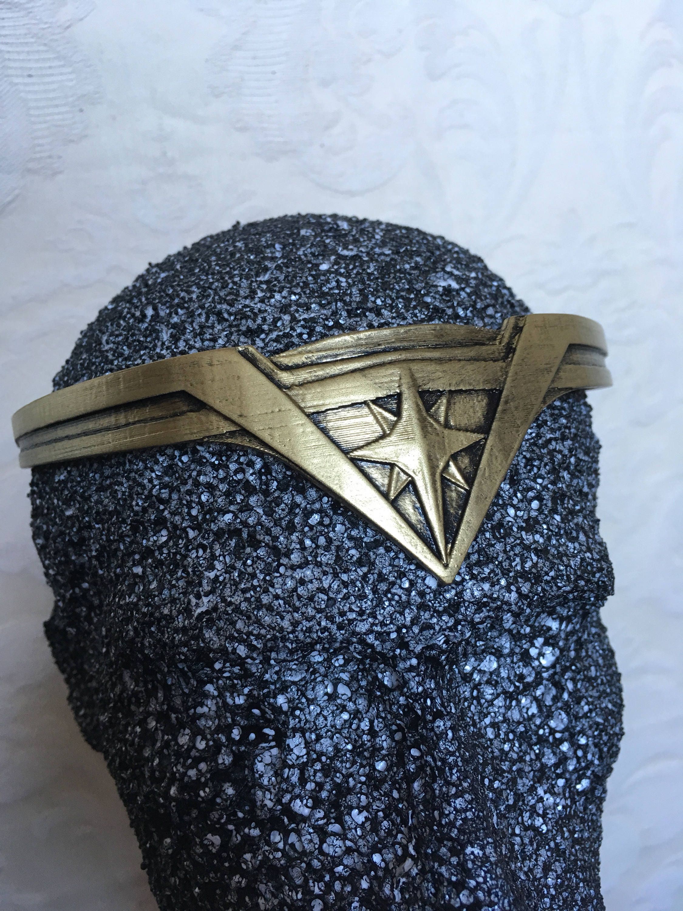 wonder-woman-tiara-headband-3d-printed