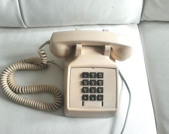Vintage 1988 Northen telecom Beige Almond Push Button Touch Tone Desk Phone - Works