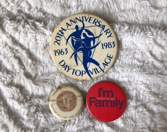 3x Vintage 1982 NYC Daytop Village 20th Anniversary Pinback Button Collection