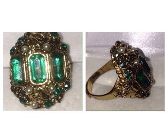 Anniversary Sale Vintage Goldtone Green and Pearl Ring