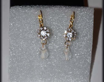 Rhinestone and Teardrop gold earrings