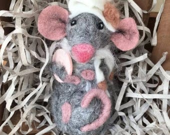 Needle felted mouse