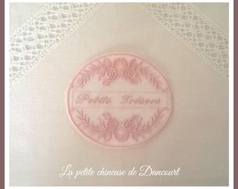 Powder pink little treasures Medallion