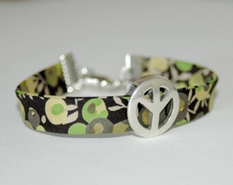 Bracelet Liberty Peace and Love green and black