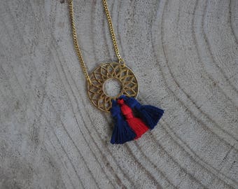 Necklace with tassel and pendant - Paris