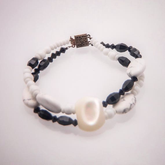mother of pearl black onyx bracelet