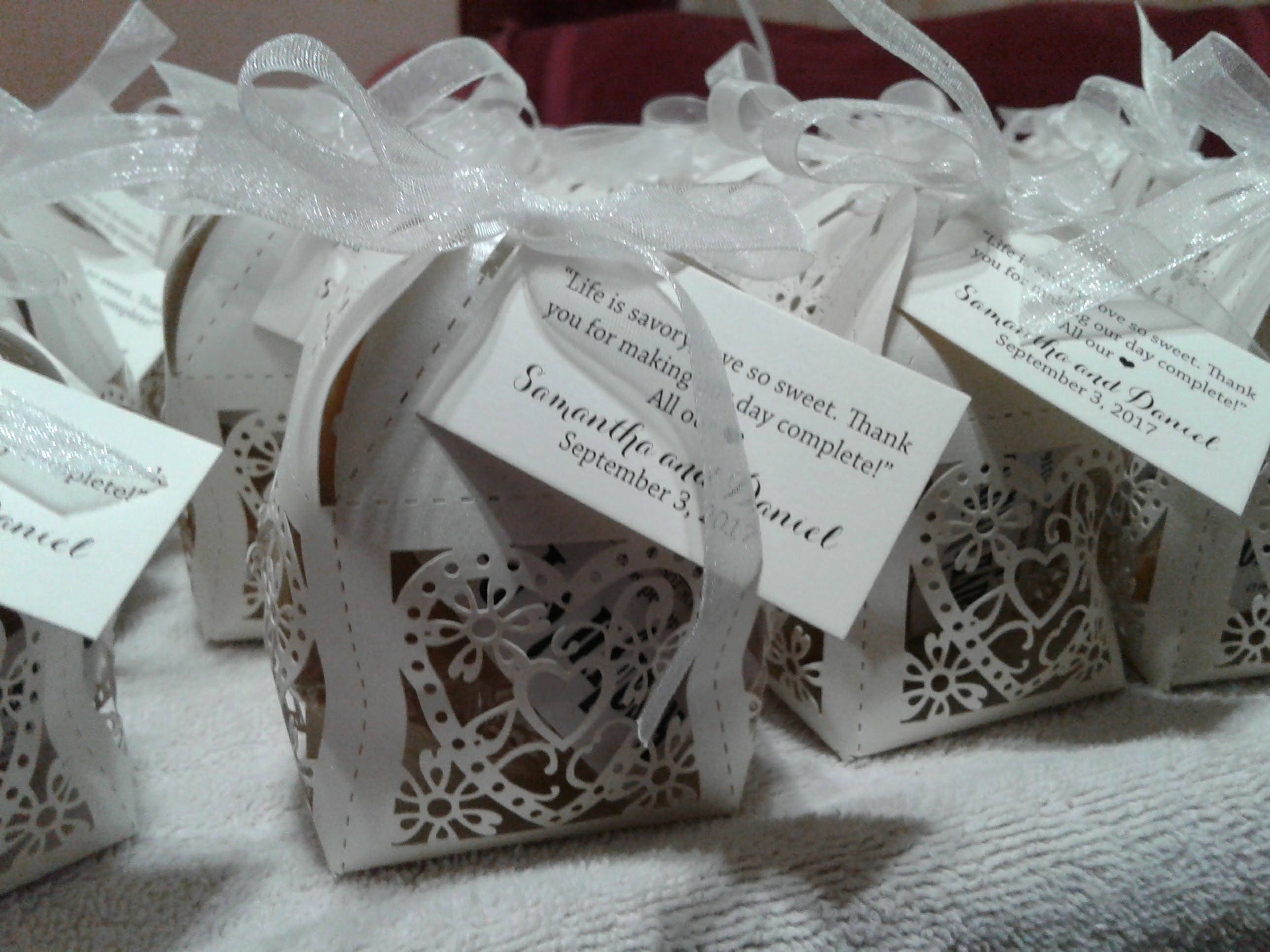  Elegant Wedding Favors 