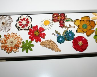 Large Lot of Broken Vintage Brooches - for Craft or Repair