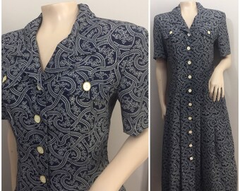 Navy Blue and White Leslie Fay Dress // 8 Petite // Button up