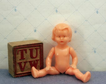 Hard Plastic Doll Dollhouse Toy Movable Arms Legs 3 inch Naked 1950s T