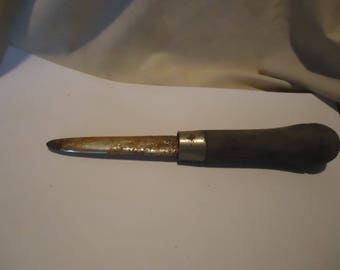 The Unique Oyster Boutique Non Interchangeable Knife Handle -Congratulations