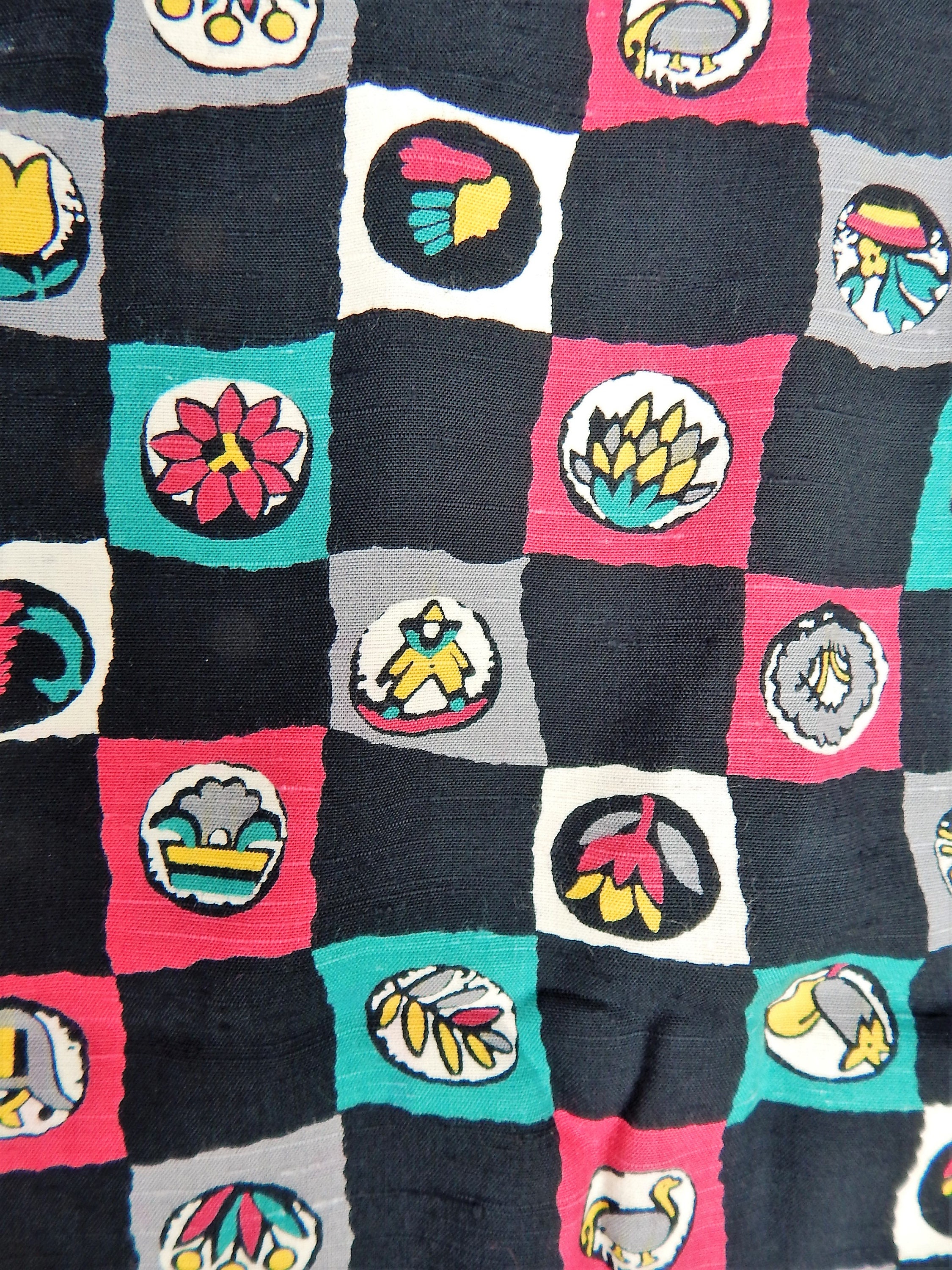 Vintage 1940s Rayon Novelty Print Dress Fabric 3.5 yds x 38 in