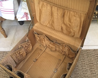 Vintage Large Travelaire Tweed Suitcase - Traincase - Luggage - Make-up Case - Vintage Suitcase