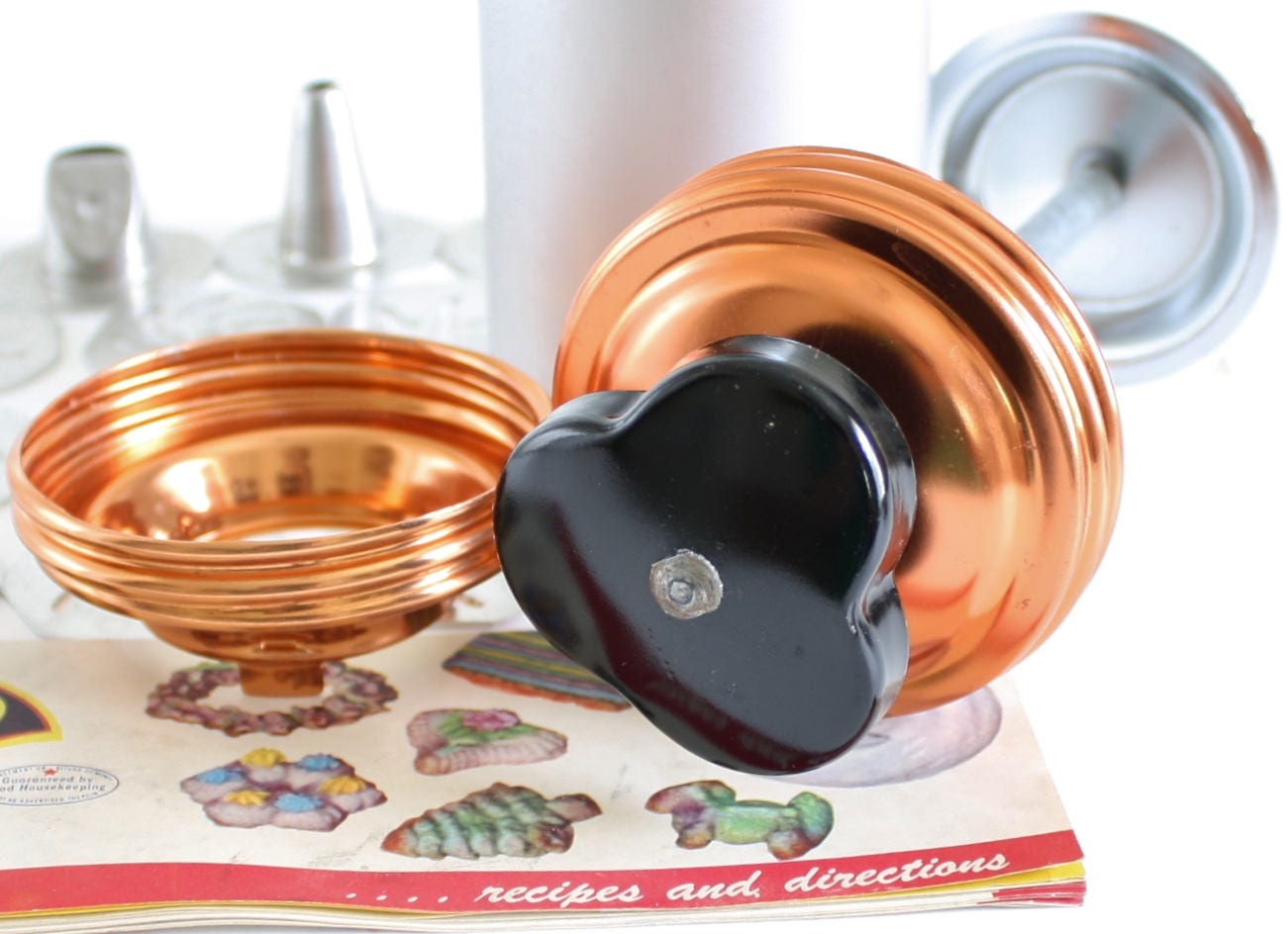 Mirro Cookie Press Vintage Hand Crank Cookie Maker Decorator