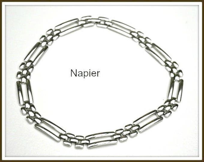 Silver link Necklace - Napier signed - Collar choker Necklace