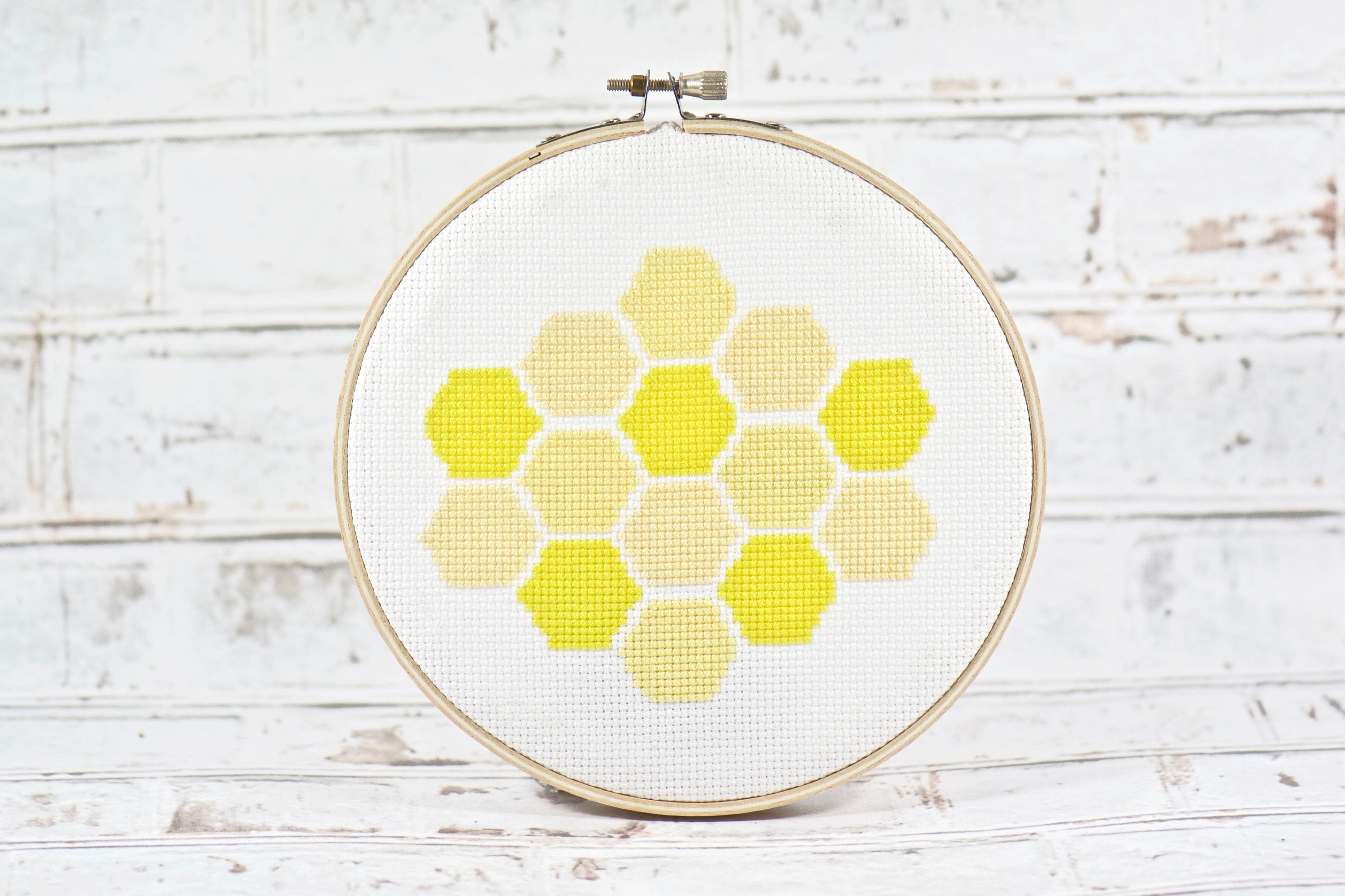Bee Cross Stitch INSTANT DOWNLOAD Bee Decor