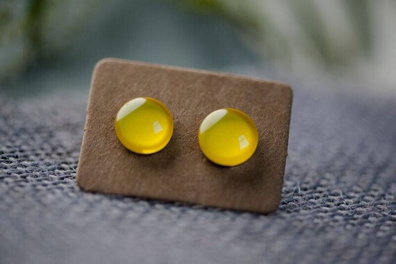 Pastel Yellow Glass Earrings - Surgical Steel Hypoallergenic Yellow Studs - Free Postage Sensitive Earrings